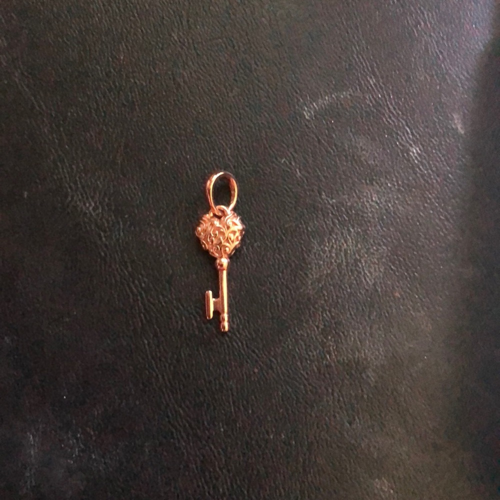 PANDORA Regal Key Pendant Rose Gold